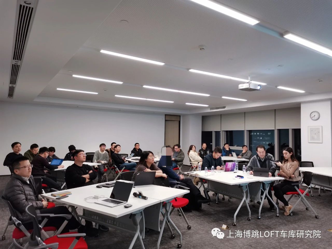 鹤壁杭州LOFT车库专题会